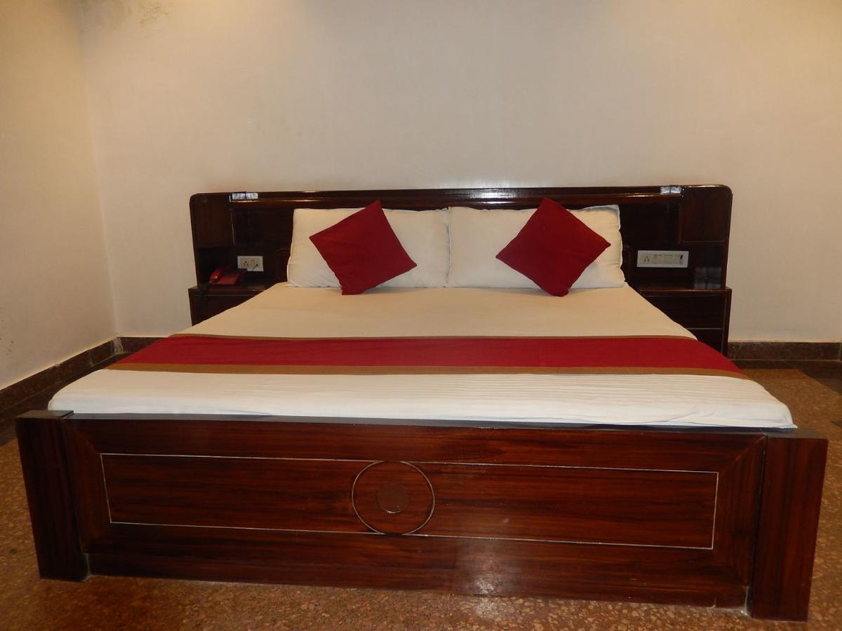 White House Tourist Lodge New Delhi Exterior photo
